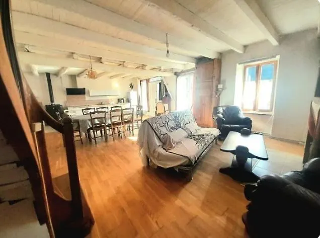 Maison rustique au pied de la Montagne Noire Hébergement de vacances Cassagnolles