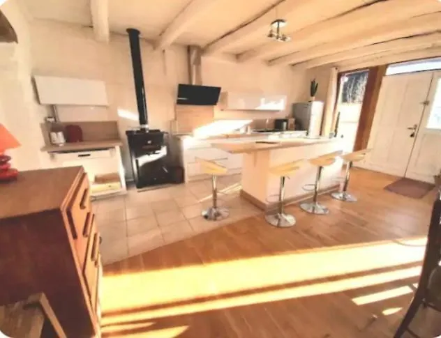 Maison rustique au pied de la Montagne Noire Hébergement de vacances *