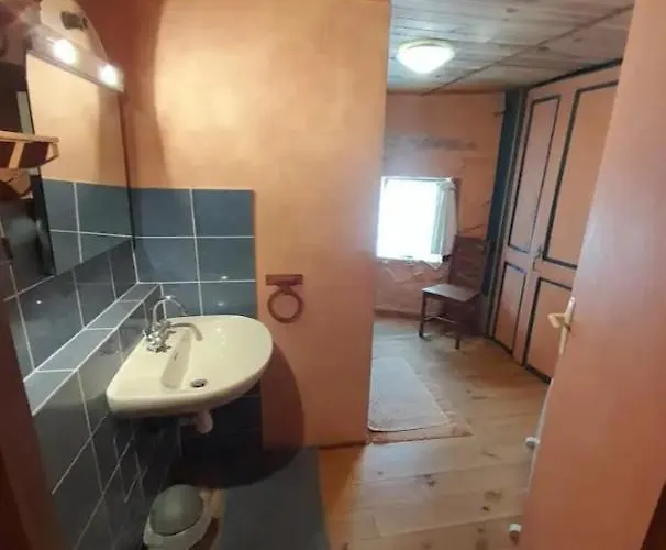 Maison rustique au pied de la Montagne Noire