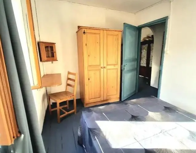 Maison rustique au pied de la Montagne Noire *